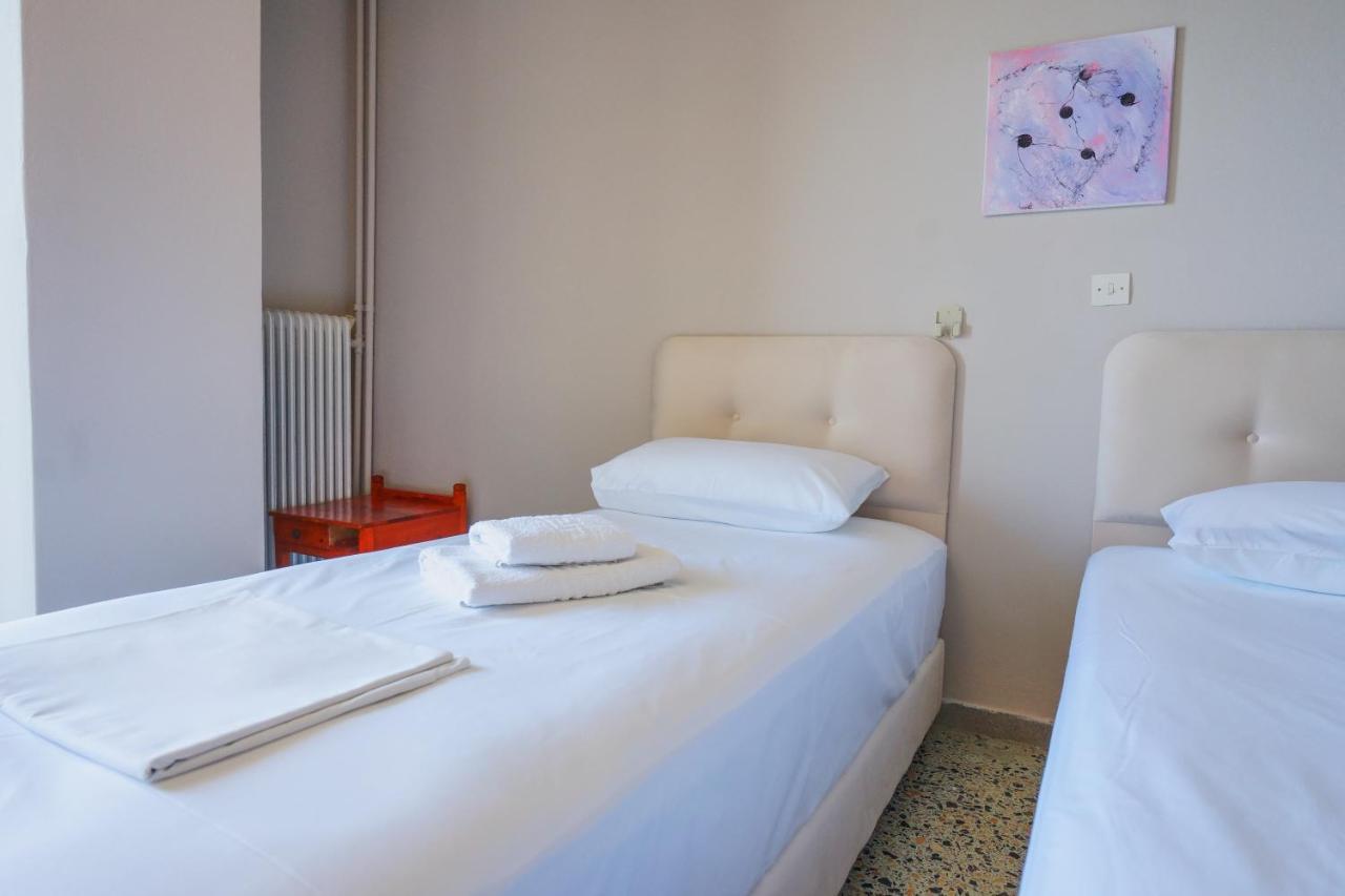 Hotel Korfos - Ξενοδοχείο Κόρφος Renovated Kórfos Exterior foto
