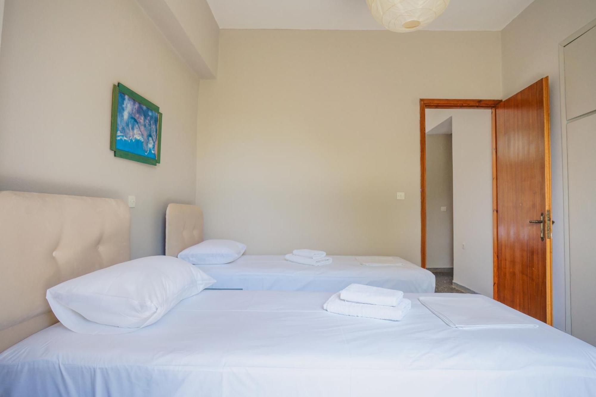 Hotel Korfos - Ξενοδοχείο Κόρφος Renovated Kórfos Exterior foto