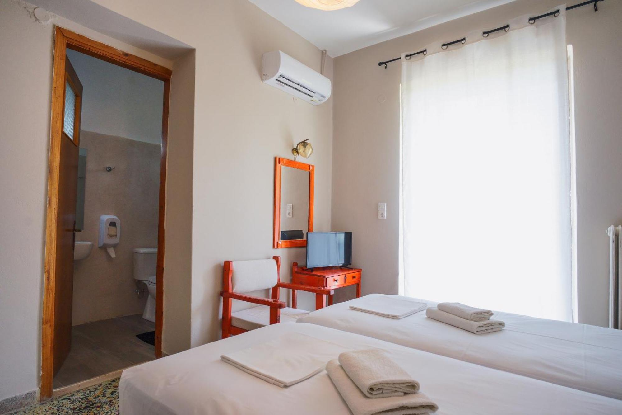 Hotel Korfos - Ξενοδοχείο Κόρφος Renovated Kórfos Exterior foto