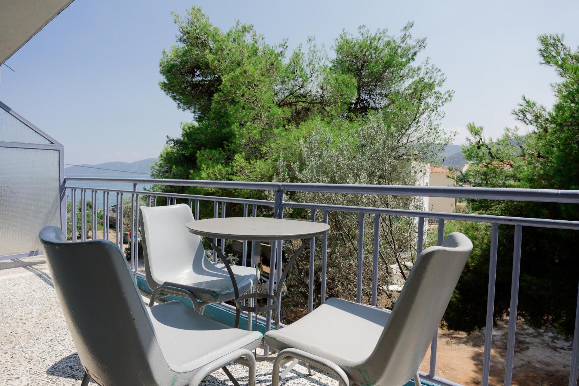 Hotel Korfos - Ξενοδοχείο Κόρφος Renovated Kórfos Exterior foto