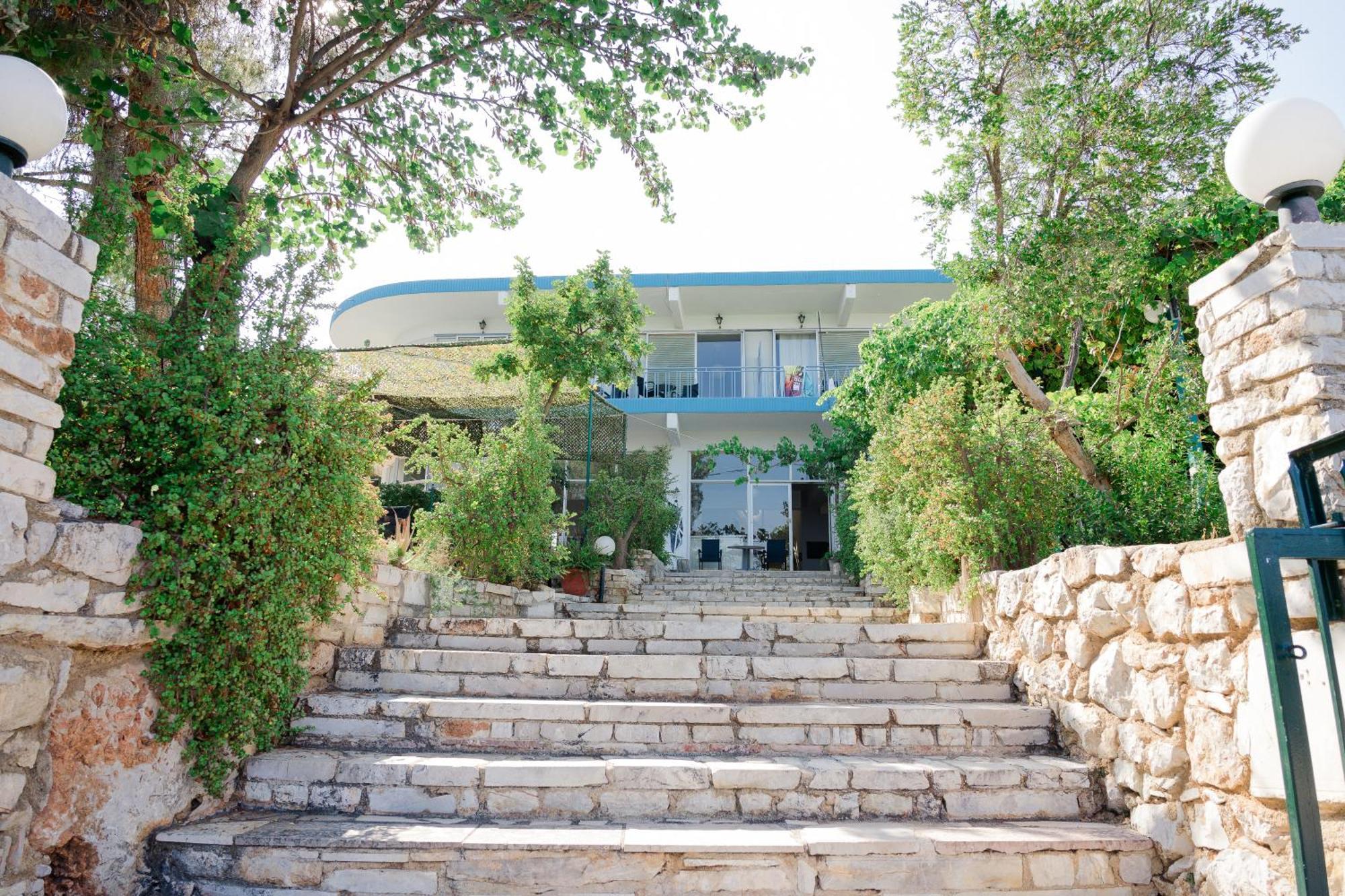 Hotel Korfos - Ξενοδοχείο Κόρφος Renovated Kórfos Exterior foto